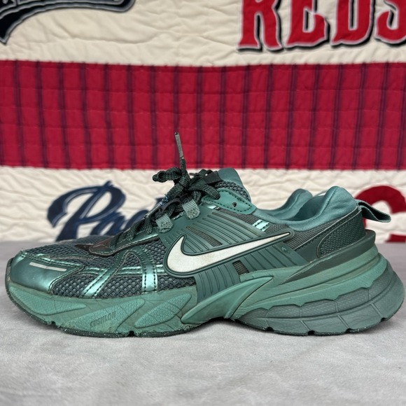 Nike Shoes - Size 8.5 - Nike V2K Run Bicoastal Vintage Green‎ W